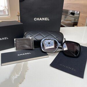 CHANEL SQUARE SUNGLASSES